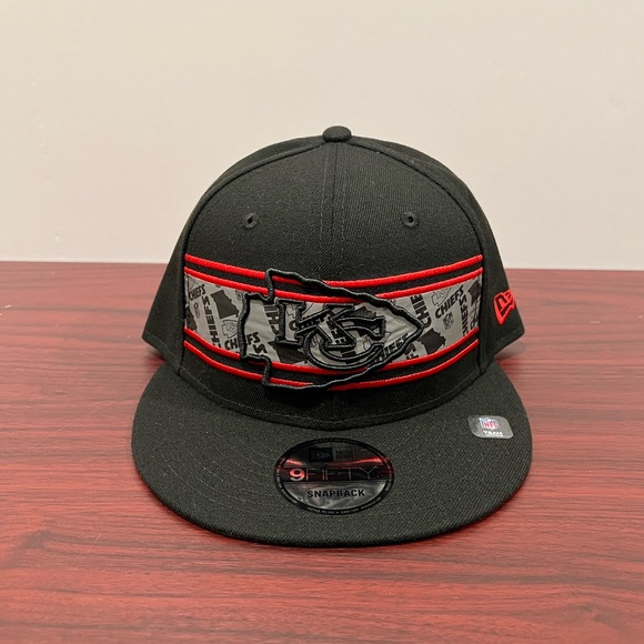 New Era, 9Fifty Snapback Hat, Kansas City Chiefs, Reflective - Picture 2 of 10
